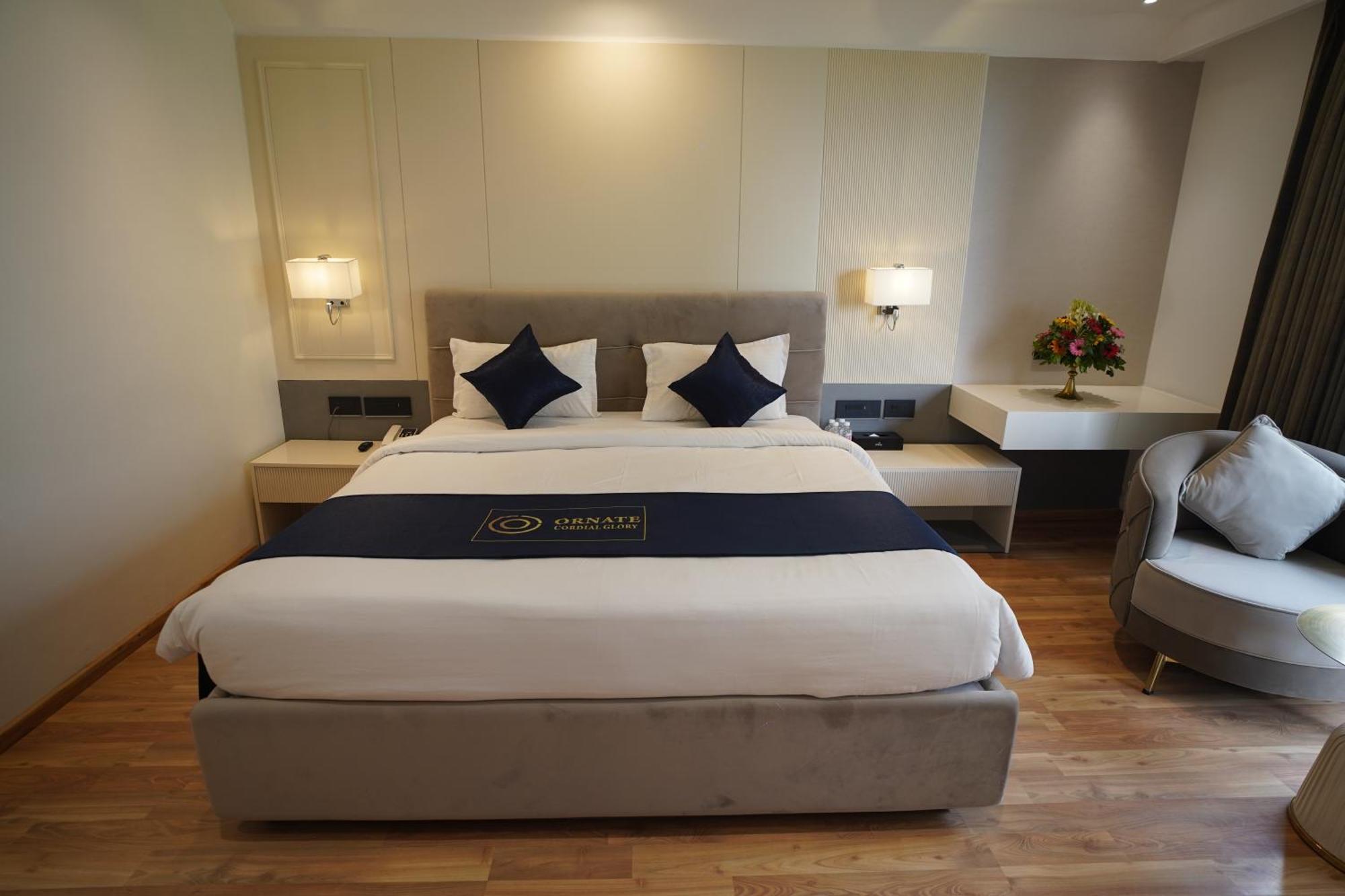 Hotel Ornate 5*